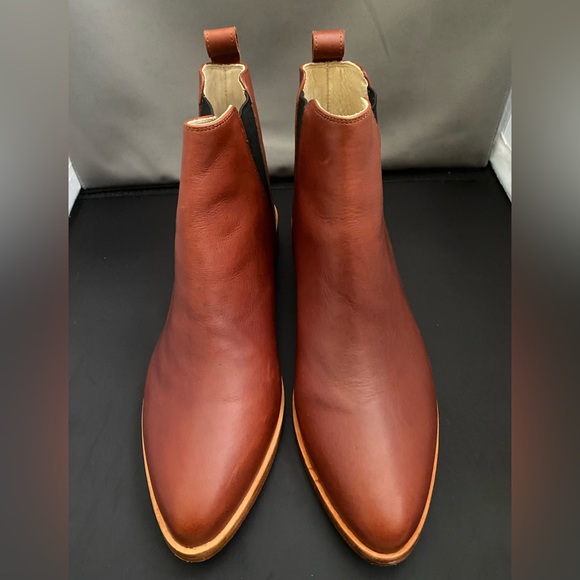 Nisolo Chelsea Leather Boot Brandy Size 9 only worn once - Picture 6 of 14